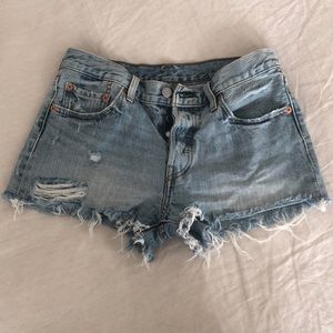 Levi’s 501 cutoffs